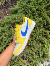 Jordan 1 Low Travis Scott Canary photo 5