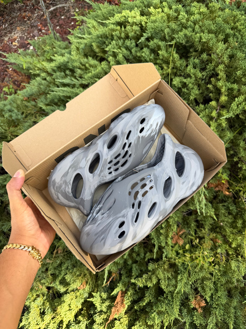 Adidas Yeezy Foam RNNR