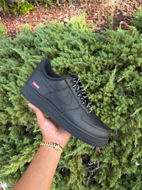 Nike Air Force 1 Supreme Black Size 11.5 photo 2
