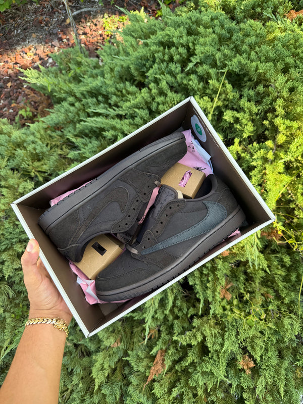 Jordan 1 Low Travis Scott Velvet Brown