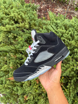 Jordan 5 Retro Black Metallic Reimagined Size 10.5 photo 2
