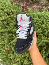 Jordan 5 Retro Black Metallic Reimagined Size 10.5 photo 3