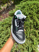Jordan 3 Retro Green Glow photo 3