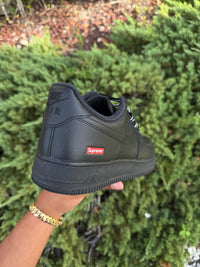 Nike Air Force 1 Supreme Black Size 11.5 photo 5