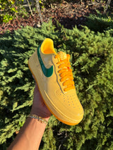 Nike Air Force 1 Low Patent Leather Topaz Gold photo 3