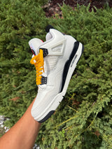 Jordan 4 Retro Flight Club photo 4