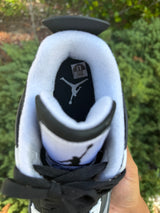 Jordan 4 Retro Fear photo 4
