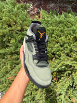 Jordan 4 Retro Undefeated photo 3