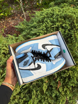 Jordan 1 Retro High University Blue photo 1