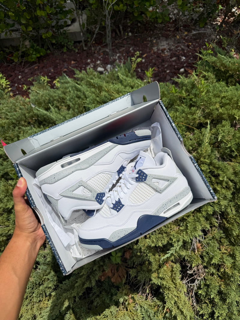 Jordan 4 Retro Midnight Navy Deadstock