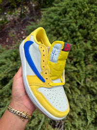 Jordan 1 Low Travis Scott Canary photo 4