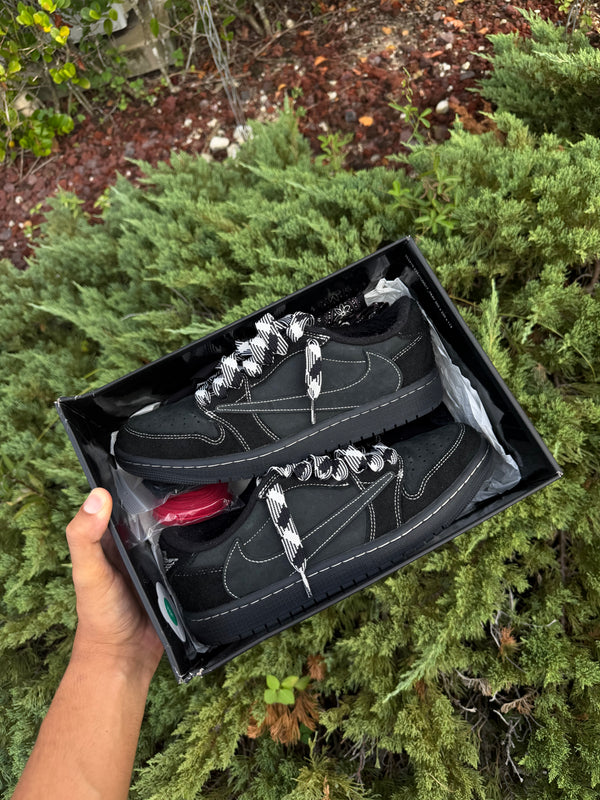 Jordan 1 Low Travis Scott Phantom