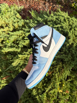 Jordan 1 Retro High University Blue photo 4